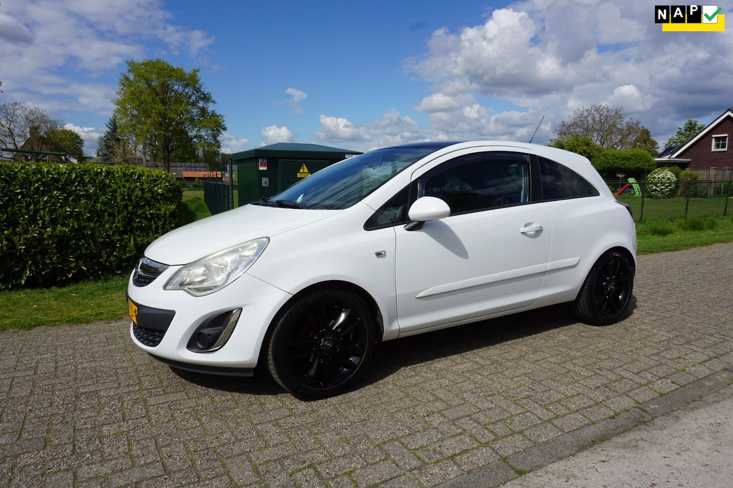 Opel Corsa - 1.4-16V Color Edition 1.4-16V Color Edition - AutoWereld.nl