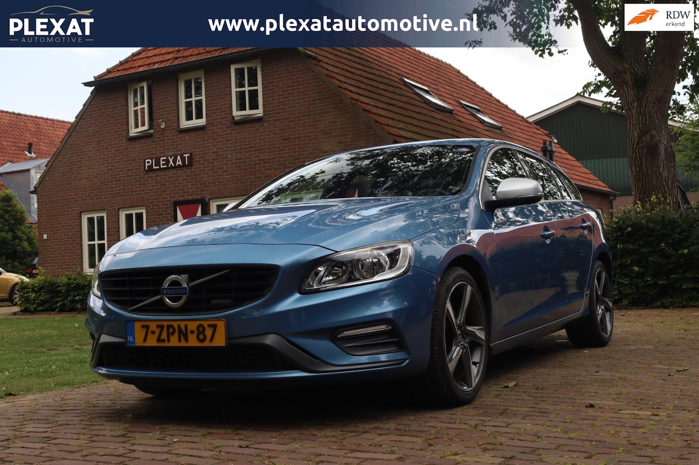 Volvo V60 - 1.6 T3 R-Design Aut. | Sportpakket | Automaat | Dis. Riem V.V. | Navigatie | Climate | His - AutoWereld.nl