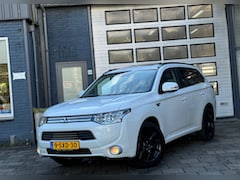Mitsubishi Outlander - 2.0 PHEV Instyle+ | Clima | Camera | Navi | Open-Dak | N.A.P