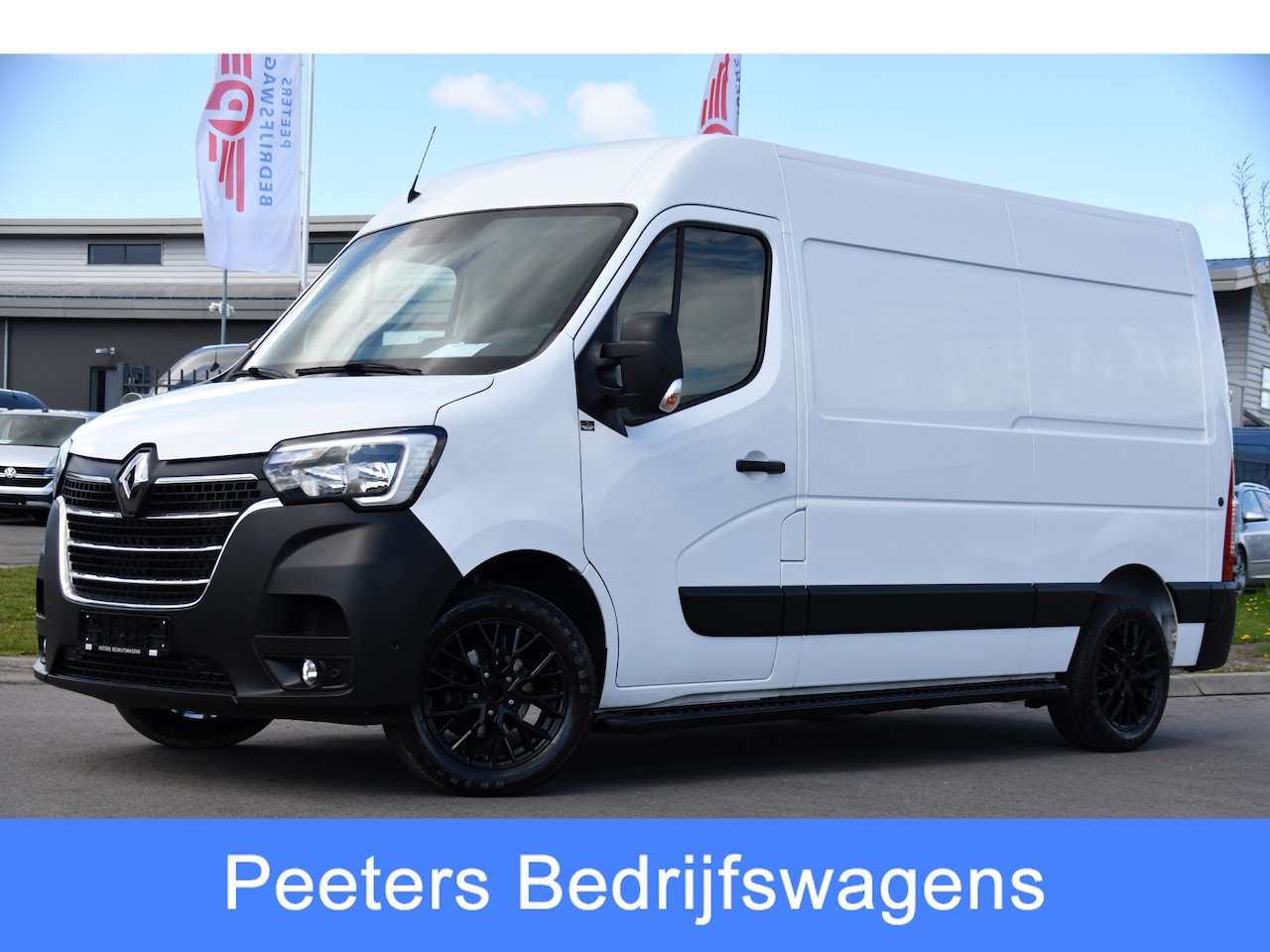 Renault Master - T35 2.3 dCi 150 L2H2 PB Edition Camera, Cruise, Carplay, LED, Trekhaak, Automaat, 150pk, S - AutoWereld.nl