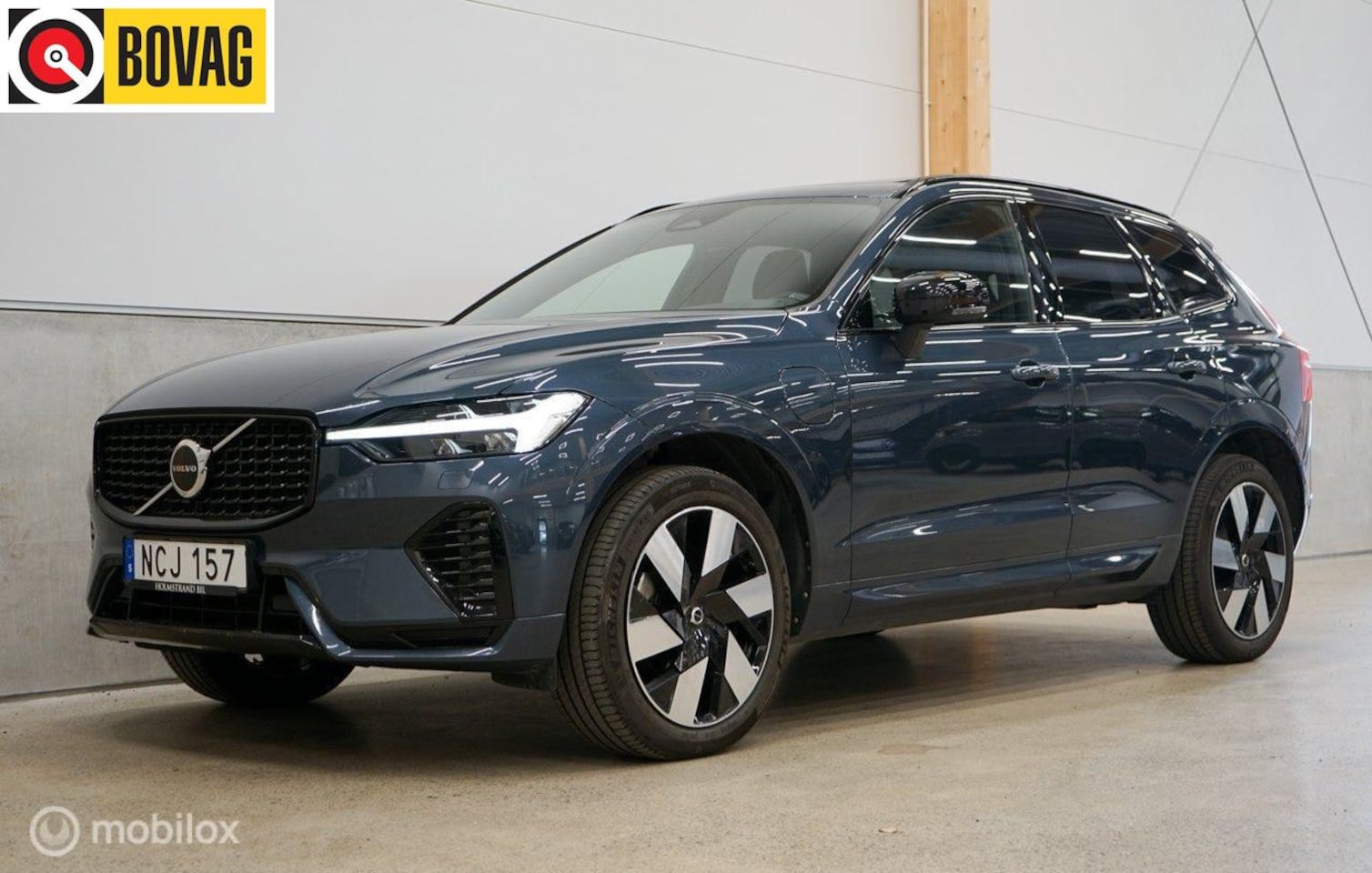 Volvo XC60 - 2.0 T6 Plug-in hybrid AWD Plus Dark 2.0 T6 Plug-in hybrid AWD Plus Dark, H/K, trekh - AutoWereld.nl