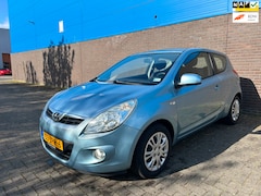 Hyundai i20 - 1.2i DynamicVersion | 1e Eigenaar | Dealer OH | Airco | El. Ramen & Spiegels | Multimedia