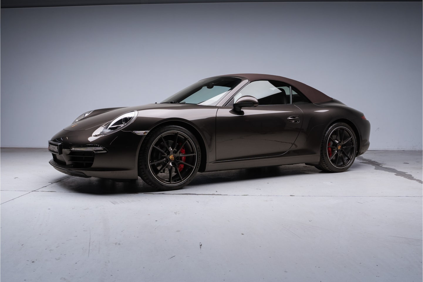 Porsche 911 Cabrio - 3.8 Carrera S Anthracite Brown l Sport Chrono l Memory seats - AutoWereld.nl