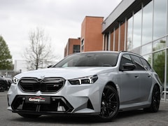 BMW M5 - Touring 4.4 V8 729pk Pano M-Driver+Pro Carbon B&W Trekh 360Cam 20/21-Inch VOL