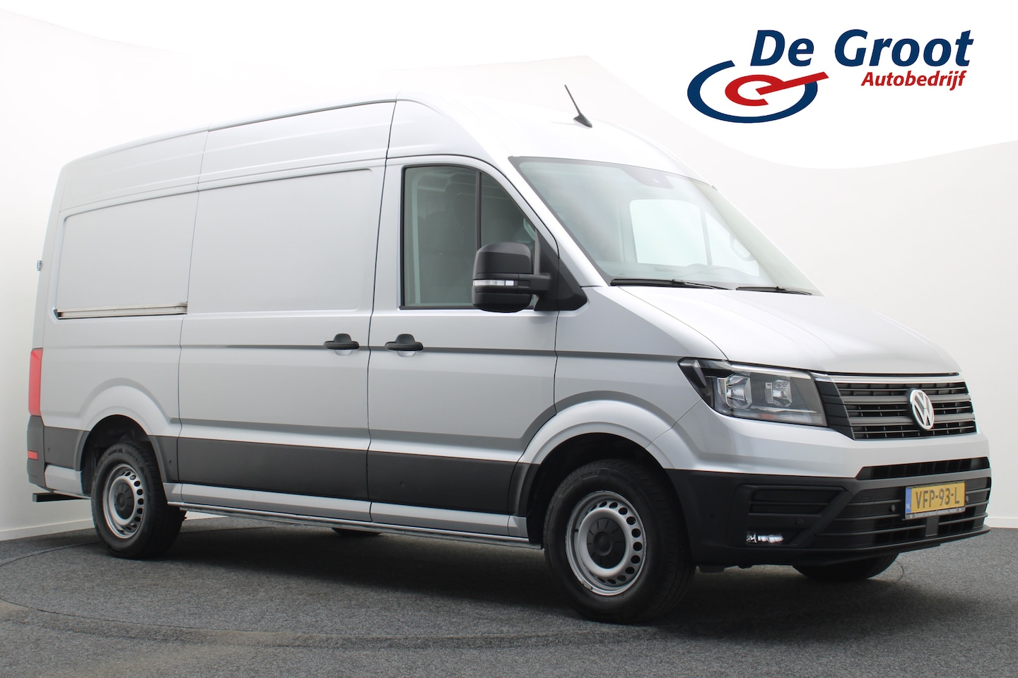 Volkswagen Crafter - 35 2.0 TDI L3H3 Highline 3-Zits, Airco, Camera, Cruise, Apple Carplay, Verwarmde Voorruit, - AutoWereld.nl