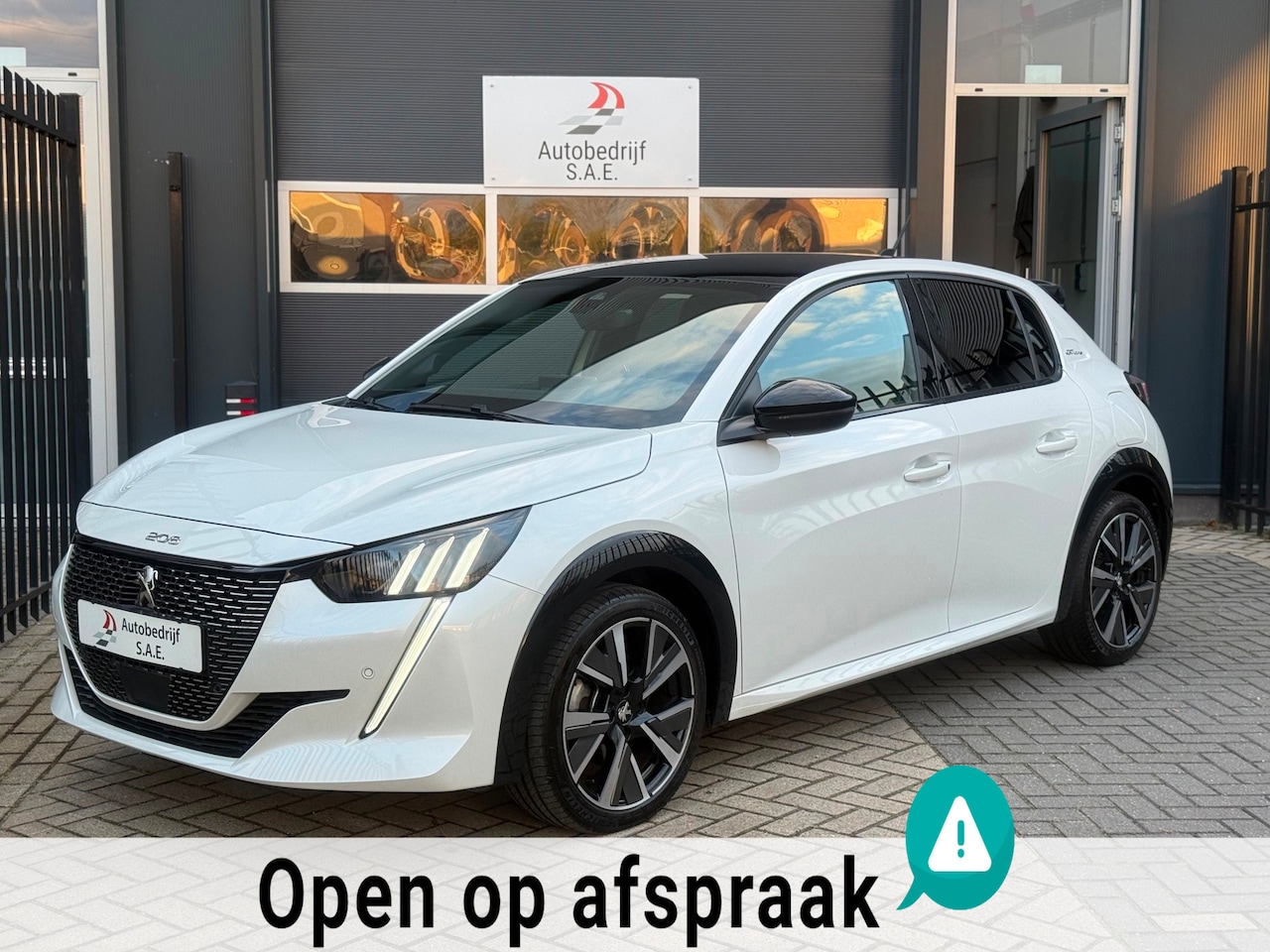 Peugeot 208 - 1.2 PureTech GT-Line CARPLAY COCKPIT CAMERA SFEER ! - AutoWereld.nl