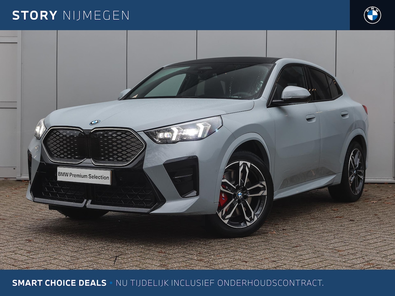 BMW iX2 - eDrive20 High Executive M Sport / Panoramadak / Trekhaak / Sportstoelen / Adaptieve LED / - AutoWereld.nl