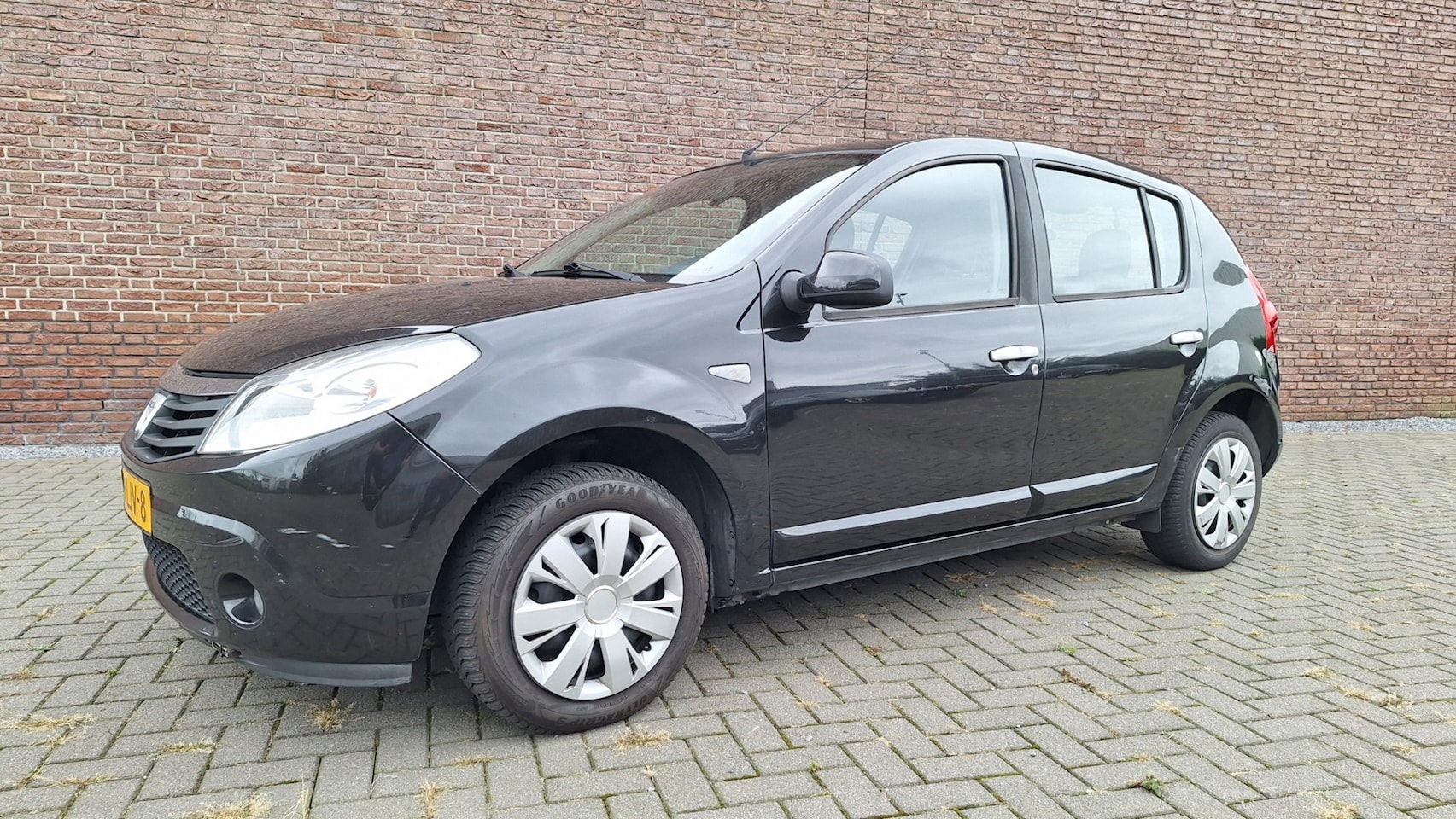 Dacia Sandero - 1.4 Lauréate 1.4 Lauréate - AutoWereld.nl