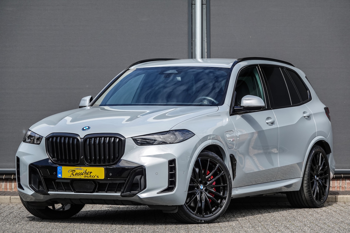BMW X5 - xDrive 50e 490Pk | M-Sport Pro | Shadowline | 360° Camera | Harman-Kardon | Head Up Displa - AutoWereld.nl