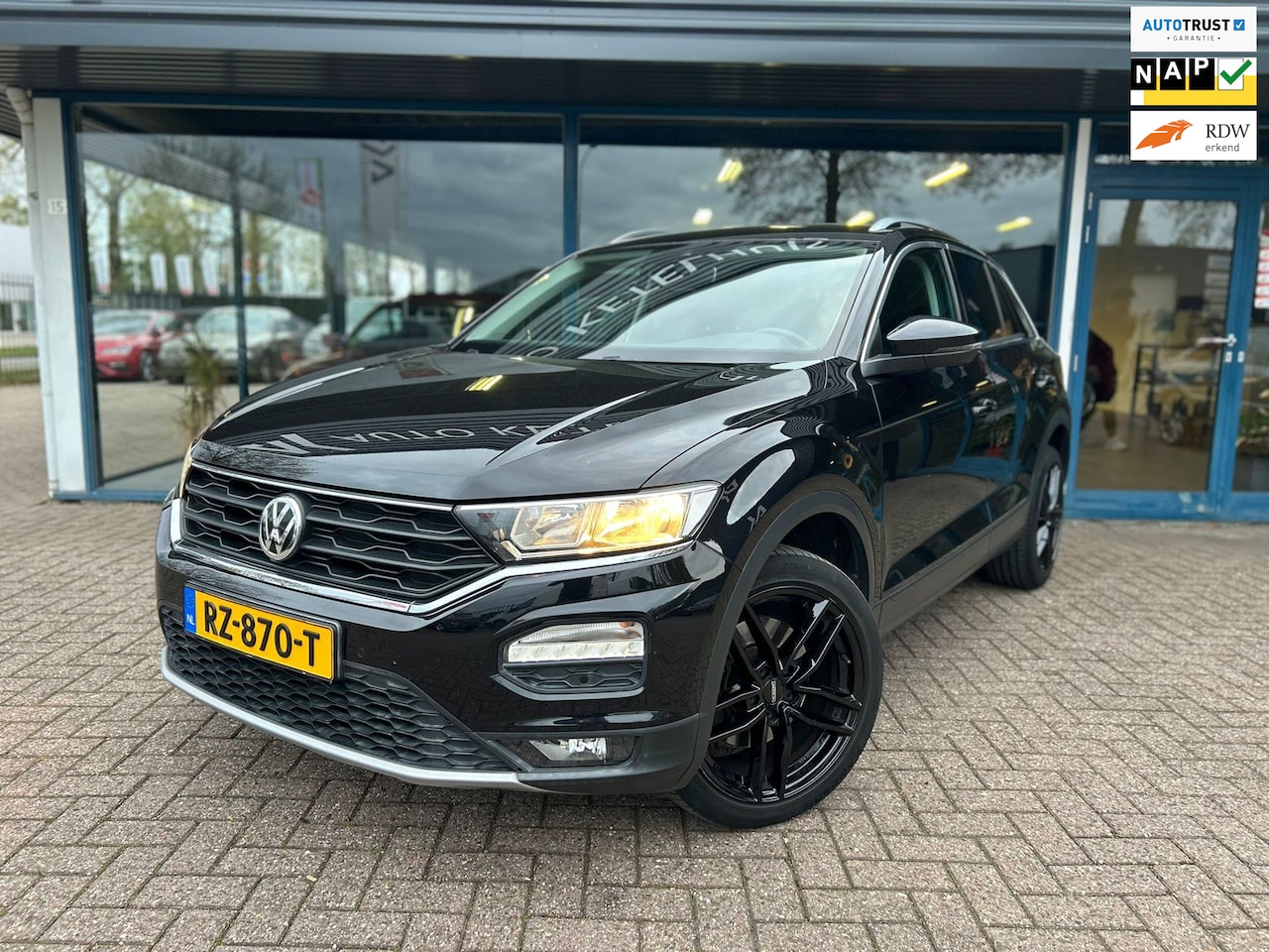 Volkswagen T-Roc - 1.0 TSI Style|ACC|Virtual Cockpit|PDC|Lane|Trekhaak - AutoWereld.nl