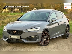 CUPRA Leon - 1.4 e-Hybrid VZ Copper Edition Pano Carplay Camera 19 inch