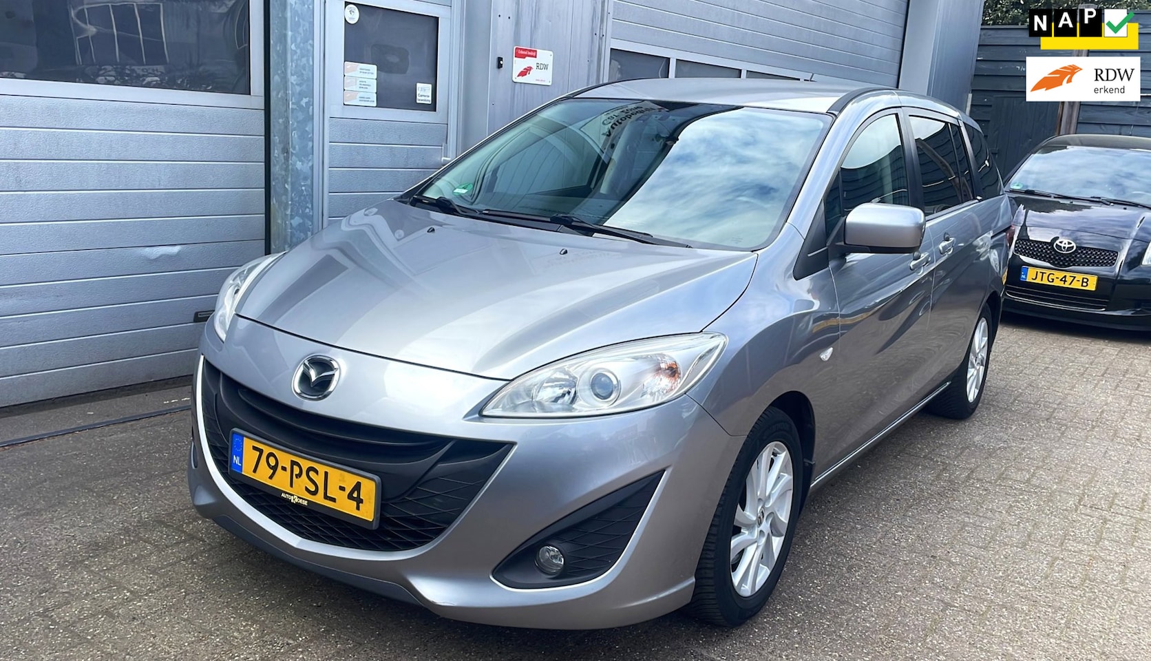 Mazda 5 - 2.0 Business. 7Persoons-Airco-Velgen-Trekhaak-APK - AutoWereld.nl
