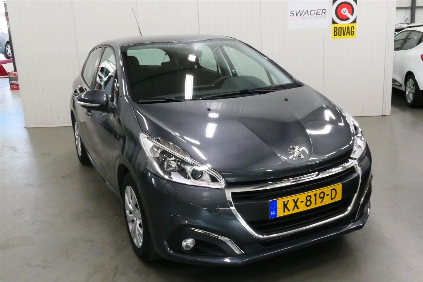Peugeot 208 - 1.2 Puretech 82pk 5D Blue Lion(1ste eigenaars&Dealeronderhouden) - AutoWereld.nl