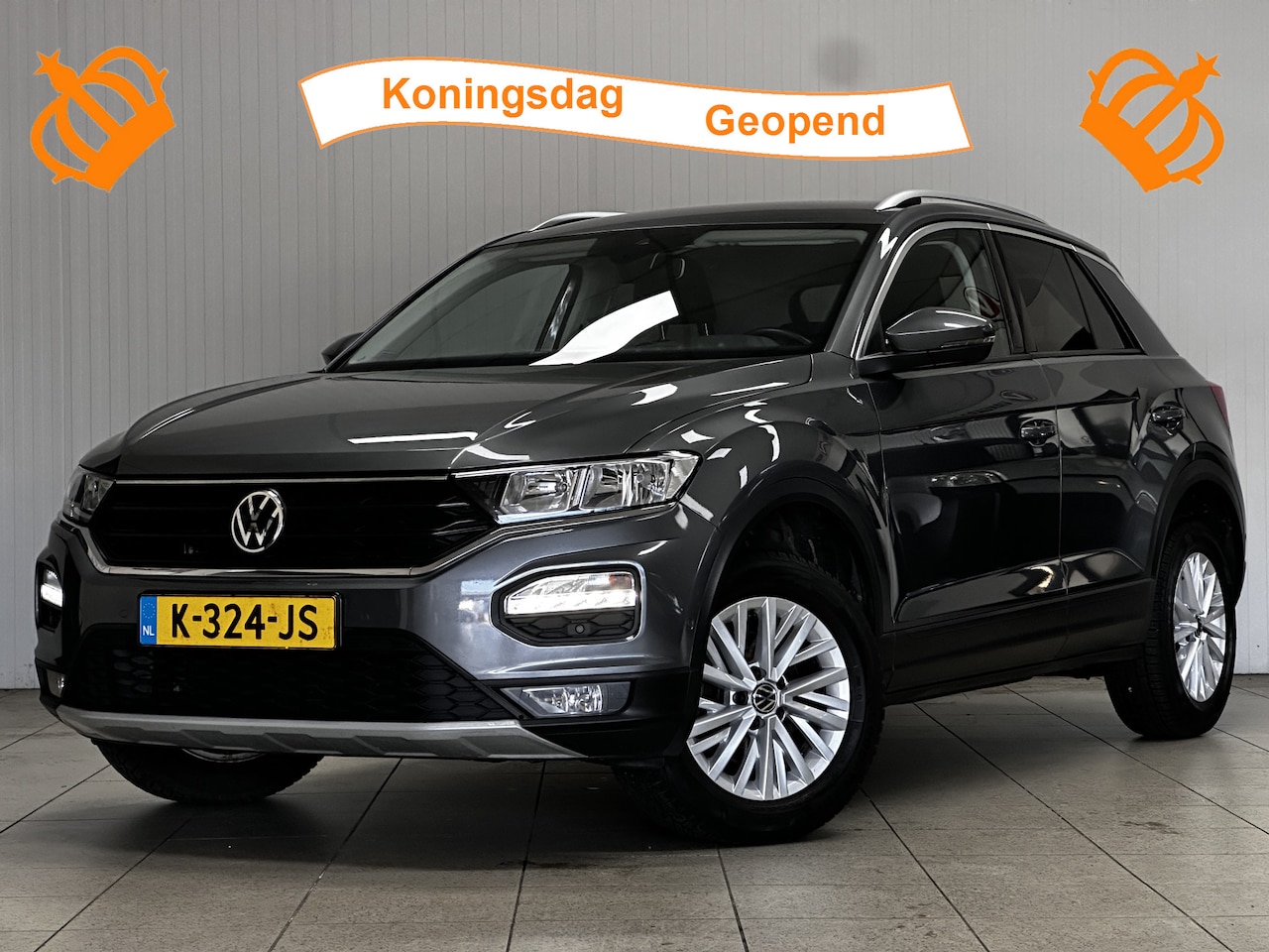 Volkswagen T-Roc - 1.5 TSI Style Business/ Automaat/ Trekhaak/ Camera/ Elek.Klep/ Apple+Android/ DAB+/ Clima/ - AutoWereld.nl