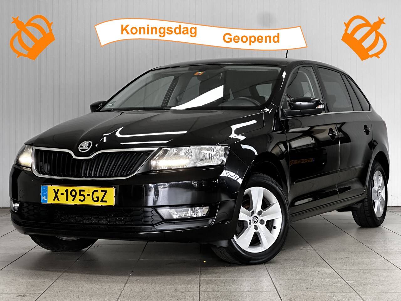 Skoda Rapid Spaceback - 1.0 TSI Greentech Clever/ Extra getint glas/ 16'' LMV/ Apple + Android/ Stoelverw./ Navi/ - AutoWereld.nl