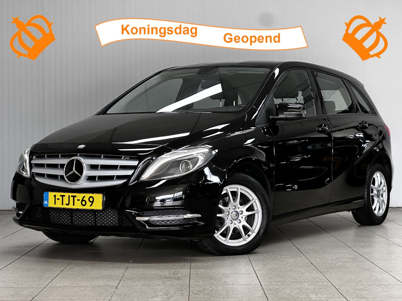 Mercedes-Benz B-klasse - 180 Ambition/ Bi-Xenon/ Stoelverw./ PDC V+A/ Navi/ Airco/ Cruise/ Elek. pakket/ Isofix/ Bl - AutoWereld.nl