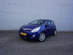 Hyundai i20 - 1.2i Plus Climate / Elektr. ramen / NAP