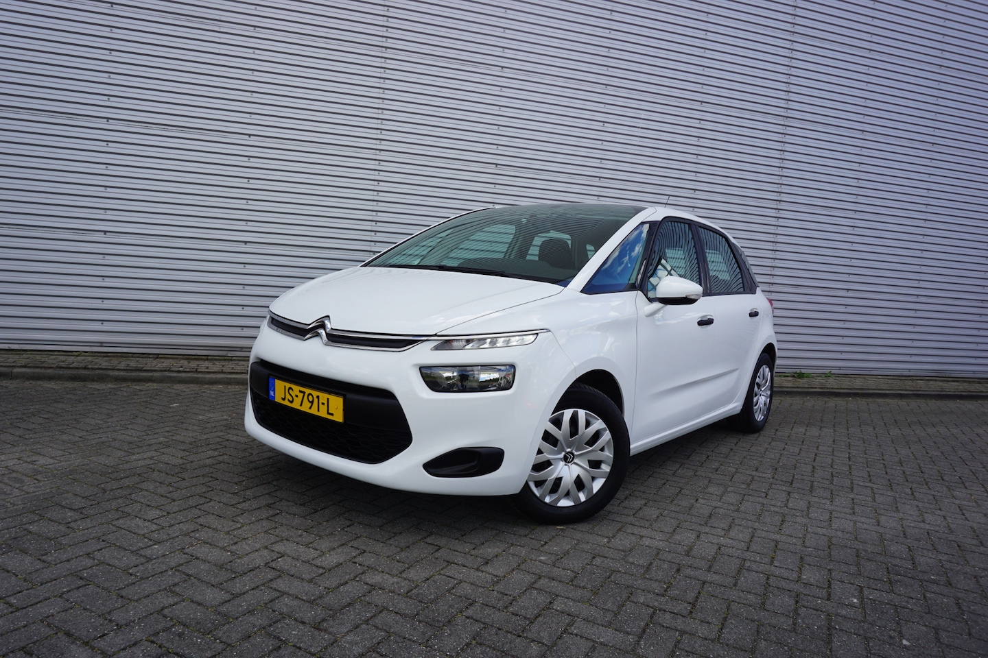 Citroën C4 Picasso - 1.2 PureTech Attraction Climate / Cruise / Parkeers. / Elektr. ramen / Trekhaak / NAP - AutoWereld.nl