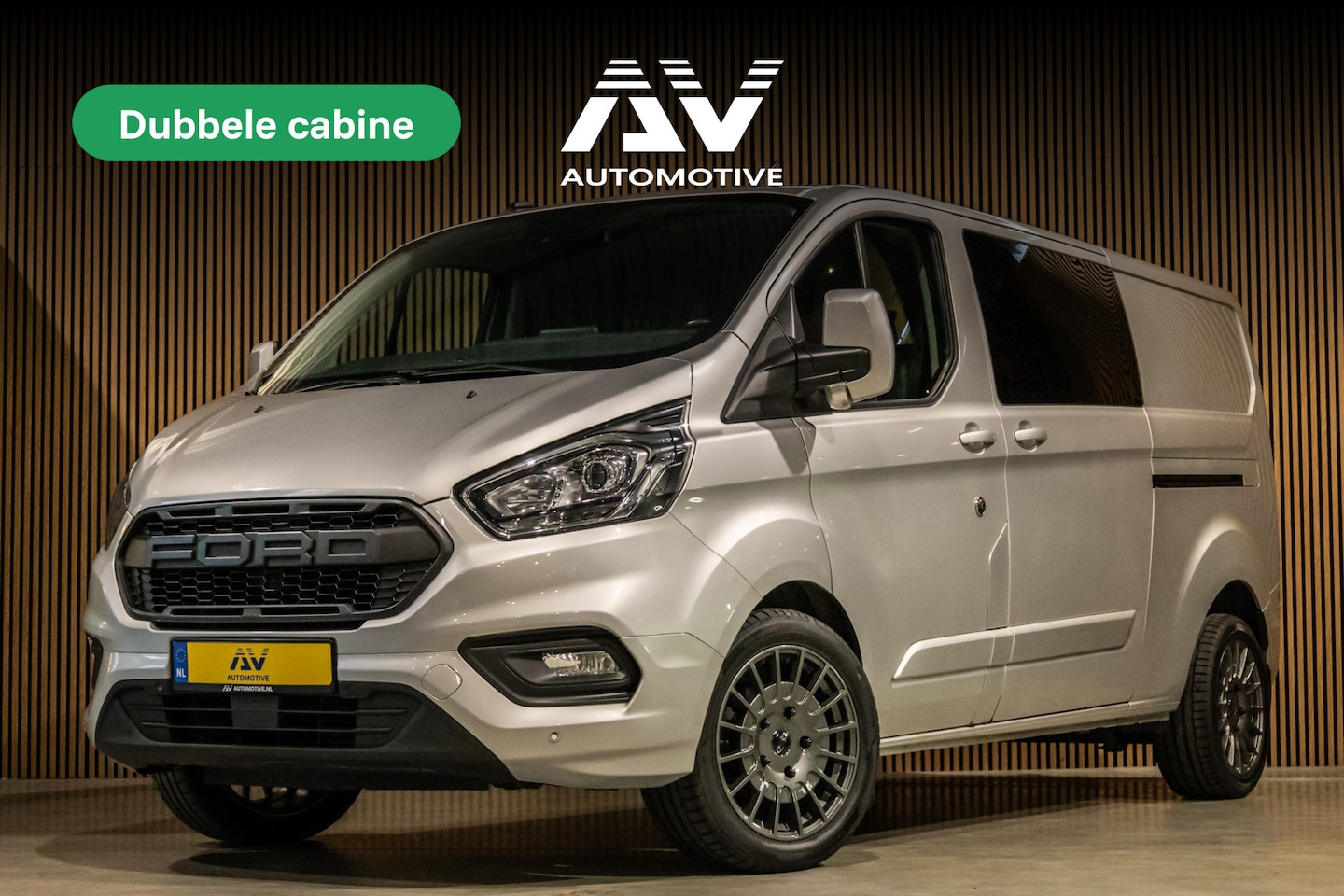 Ford Transit Custom - 300 2.0 TDCI L2H1 Limited DC | Dubbel cabine | Lederen bekleding | 6-Zitter | Elek stoelen - AutoWereld.nl