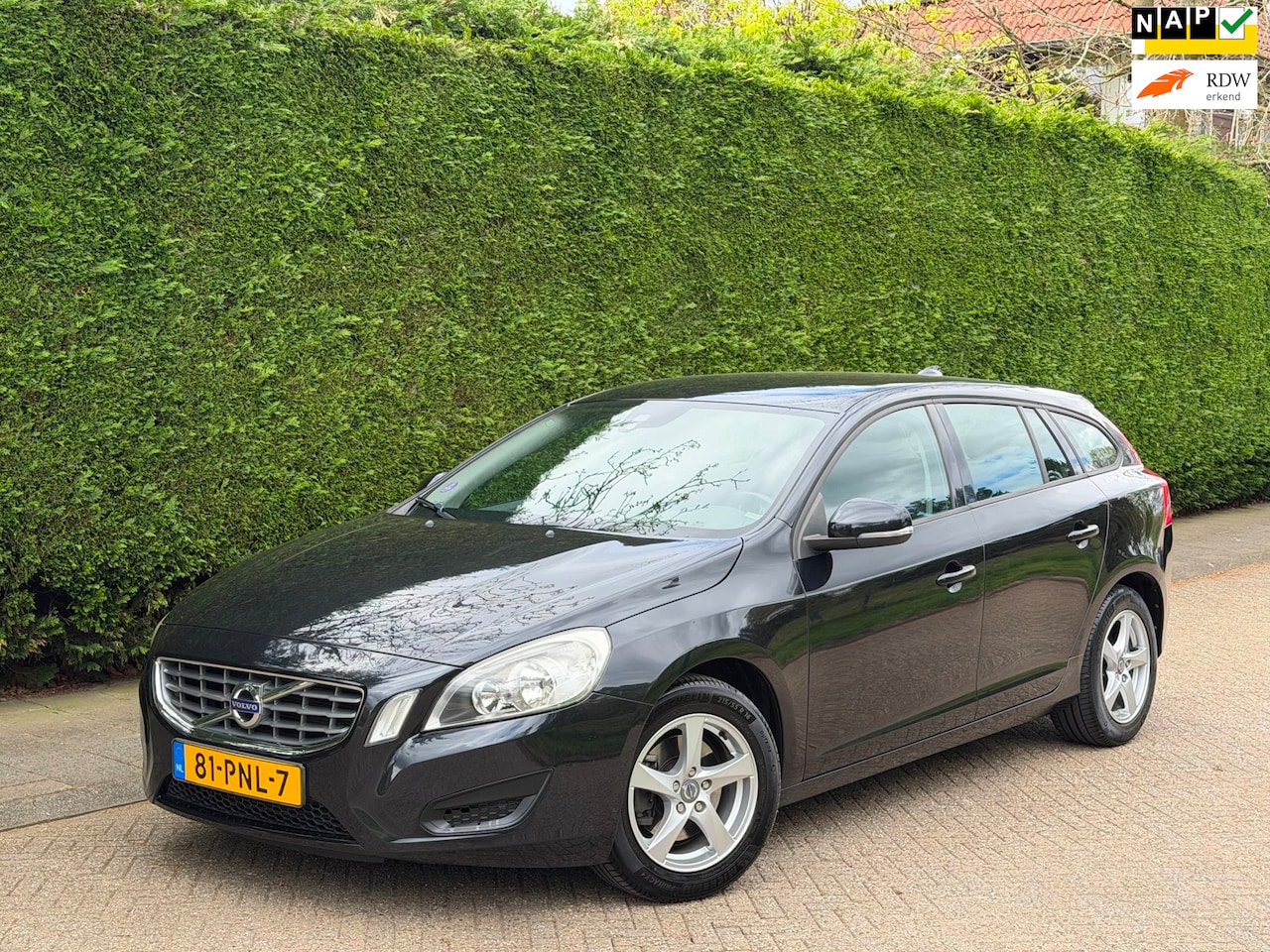 Volvo V60 - 1.6 T3 AIRCO/RIJDT GOED/DEALER ONDERHOUDEN/2e EIGN - AutoWereld.nl
