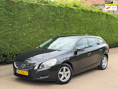 Volvo V60 - 1.6 T3 AIRCO/RIJDT GOED/DEALER ONDERHOUDEN/2e EIGN