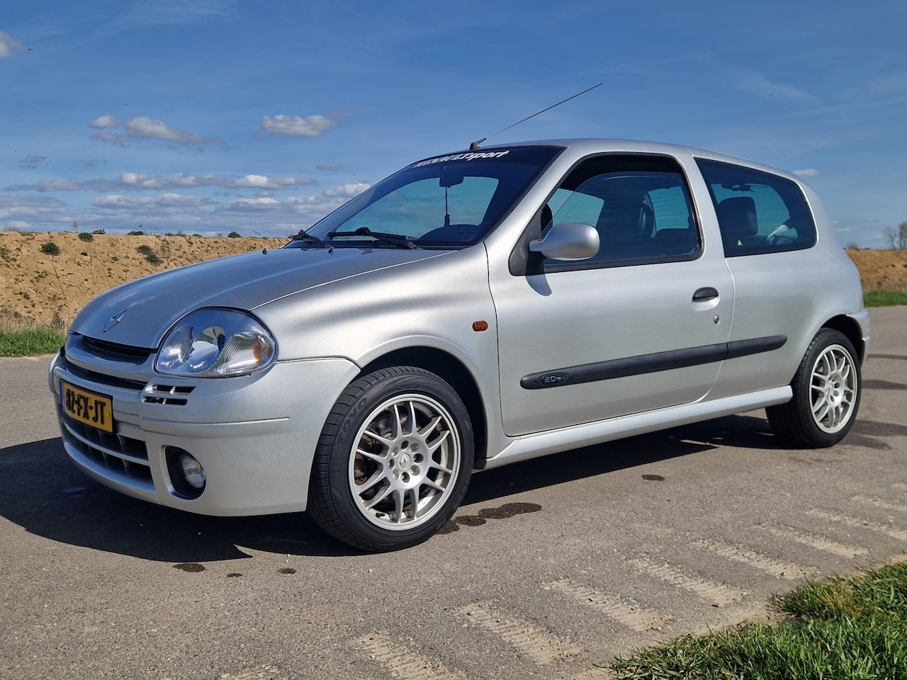 Renault Clio - 2.0-16V RS - AutoWereld.nl