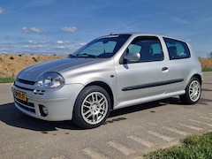Renault Clio - 2.0-16V RS