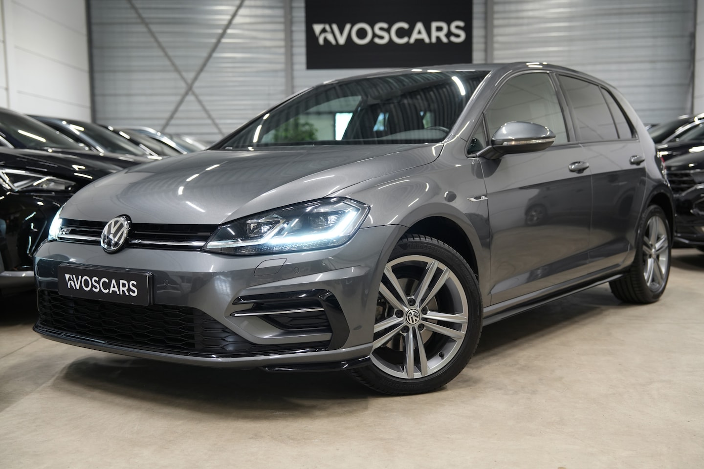 Volkswagen Golf - 1.4 TSI 2x R-Line DSG * LED - Trekhaak - App Connect - Stoelverwarming * - AutoWereld.nl