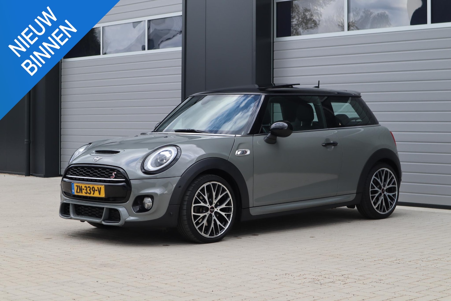 MINI Cooper S - Knightsbridge Edition | Pano | HUD | Orig. NL ! - AutoWereld.nl