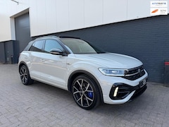 Volkswagen T-Roc - R 2.0 TSI 300PK 4M PANO AKRA KEYLESS ACC IQ