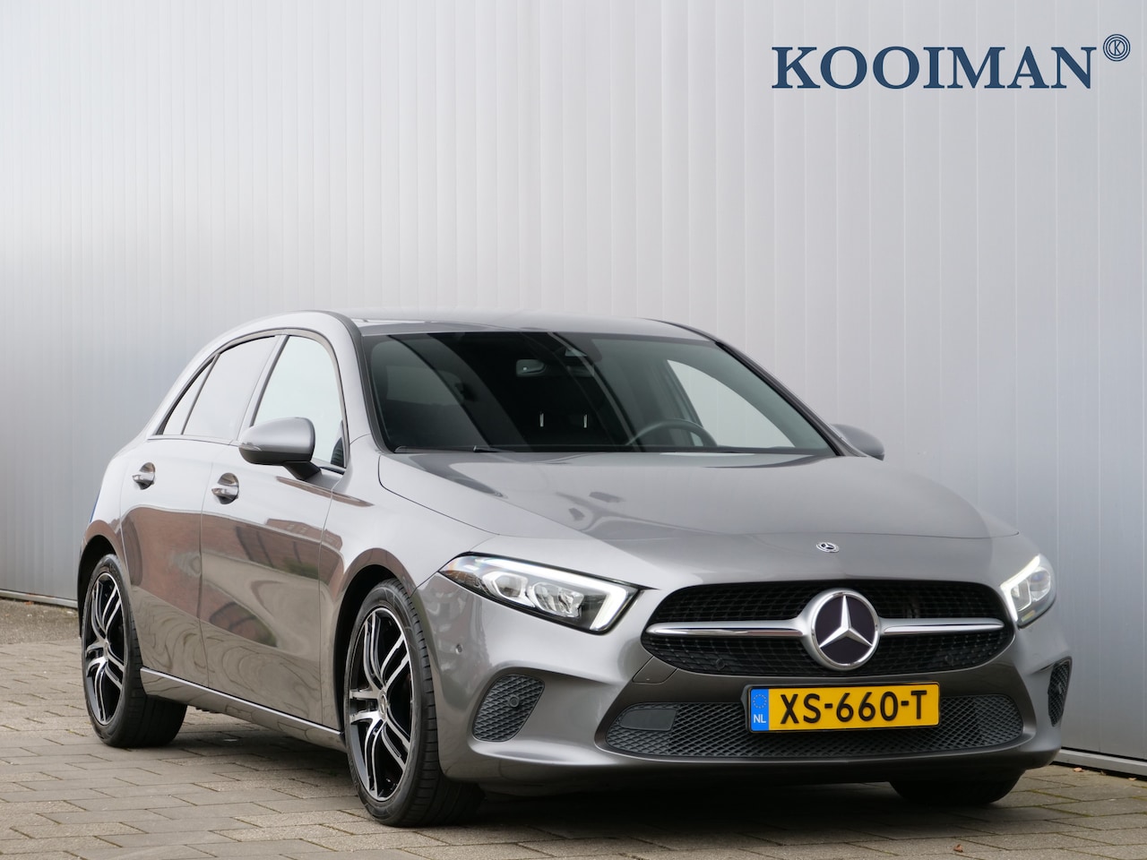 Mercedes-Benz A-klasse - 180 Business Solution 136 Pk Automaat Navigatie / Camera / 18 inch / Stoelverwarming - AutoWereld.nl