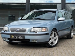 Volvo V70 - 2.4 Europa Exclusive Automaat Volledig Onderhouden 2e Eigenaar KM Aantoonbaar