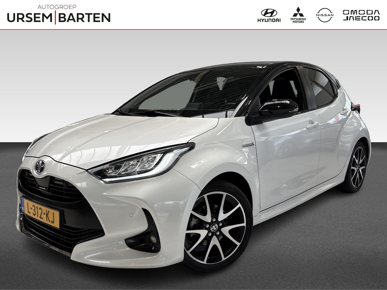 Toyota Yaris - 1.5 Hybrid Executive LED | Head-Up | Panorama dak - AutoWereld.nl