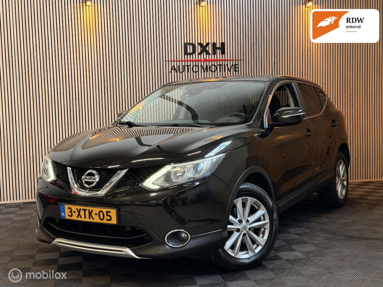 Nissan Qashqai - 1.5 dCi Connect Ed. PANO NAVI DAB CAMRA TREKH - AutoWereld.nl