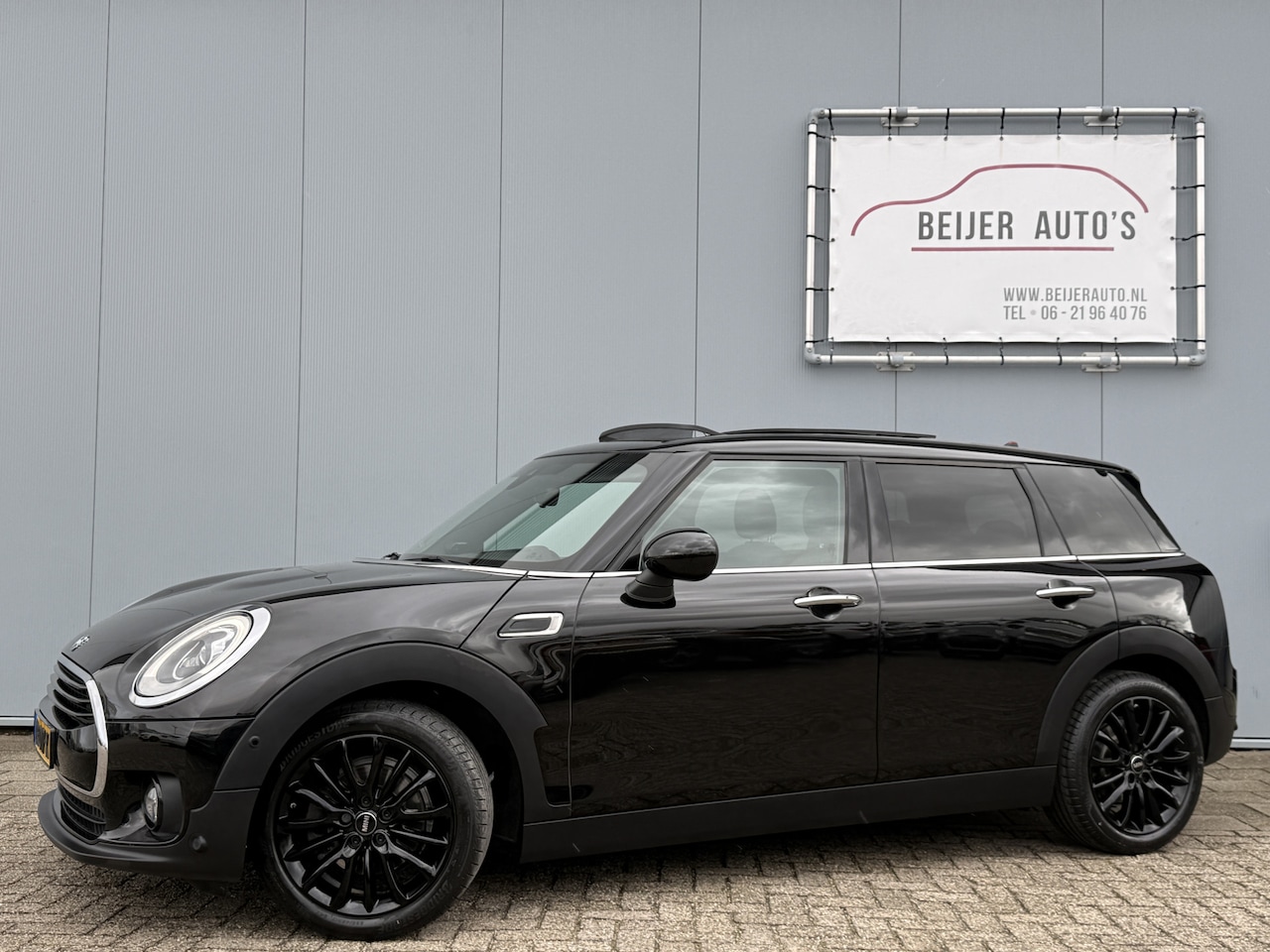 MINI Clubman - Mini 1.5 Cooper Business Edition Automaat Schuifdak. - AutoWereld.nl