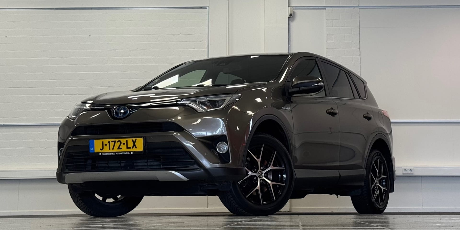Toyota RAV4 - 2.5 Hybrid Dynamic Sport Trekhaak 100% Onderhouden Mooi! - AutoWereld.nl