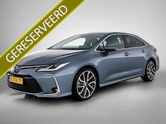 Toyota Corolla - 1.8 Hybrid Executive Sedan / Leder / Navigatie / Xenon / Pdc.V+A / Airco-ecc./ Radio multi