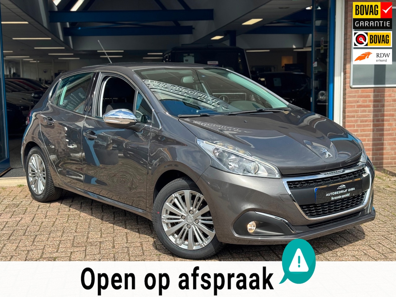 Peugeot 208 - 1.2 PureTech GT-line 2018 Grijs NAVI CLIMA NAP! - AutoWereld.nl