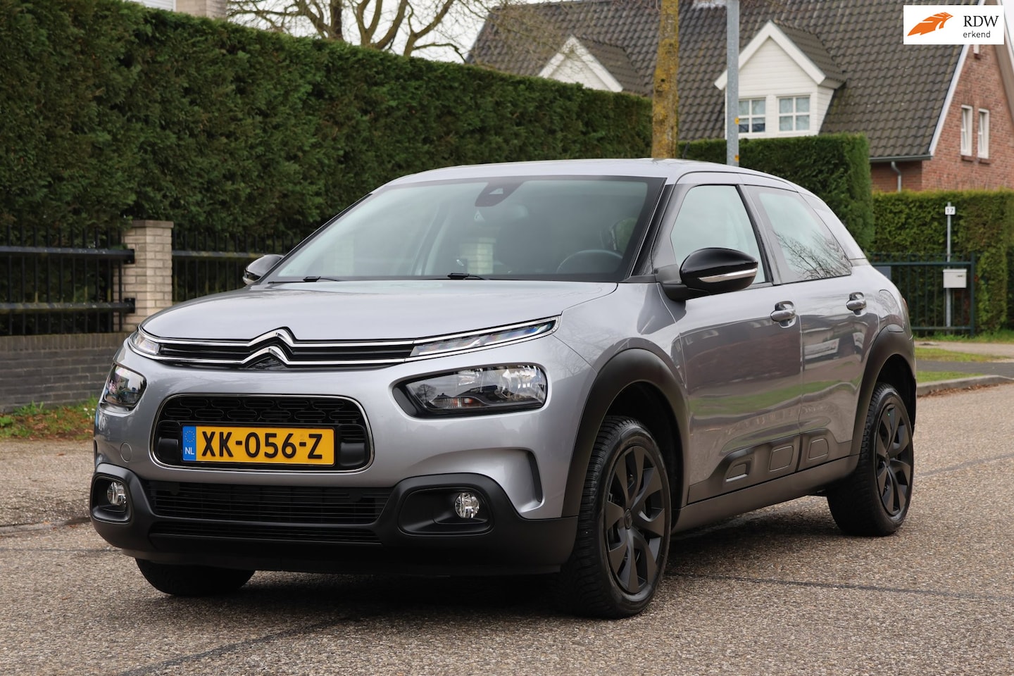 Citroën C4 Cactus - 1.2 PureTech Shine | NAVI | CARPLAY | CLIMA | CRUISE | TREKHAAK | ZEER MOOIE DEALER ONDERH - AutoWereld.nl