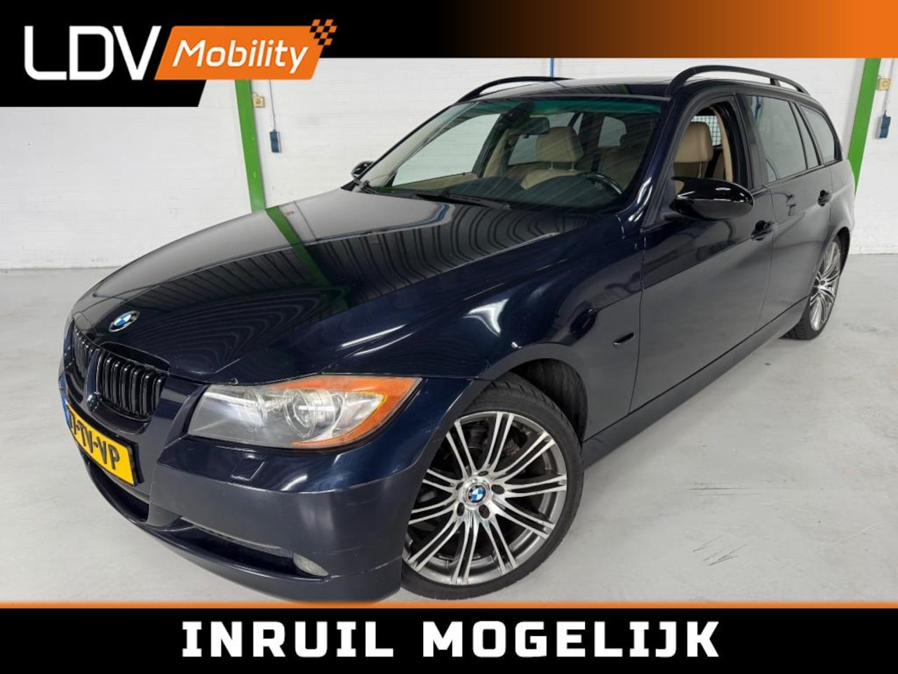 BMW 3-serie - 325XI HIGH EXECUTIVE / 3.0 Benzine / 6-cilinder / vierwielaandrijving / Amerikaanse uitvoe - AutoWereld.nl