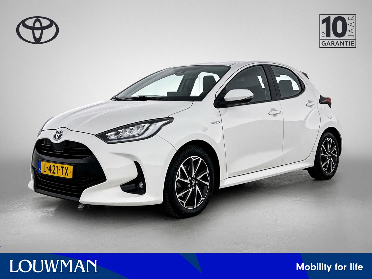 Toyota Yaris - 1.5 Hybrid Dynamic | All-Seasonbanden | Stoelverwarming | - AutoWereld.nl
