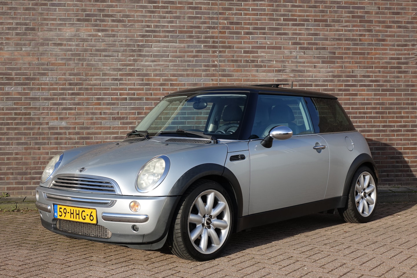 MINI Cooper - Mini 1.6 Chili, prachtige auto! Panoramadak, leder, JBL Sound - AutoWereld.nl