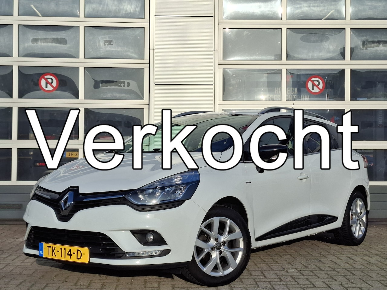 Renault Clio Estate - 0.9 TCe Limited | Navigatie | LM Velgen 16" | Parkeersensoren Achter | Cruise Control | DA - AutoWereld.nl