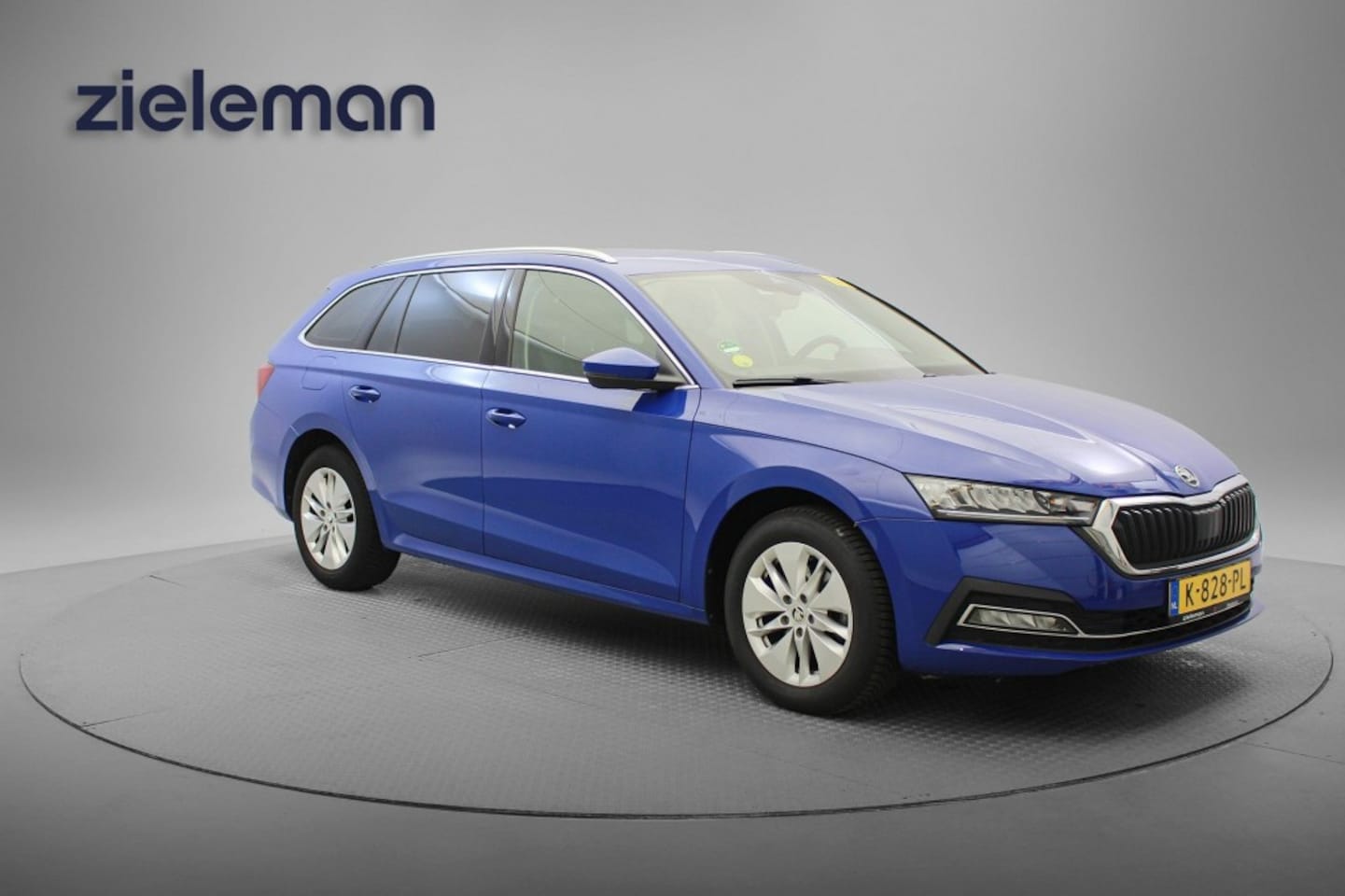 Skoda Octavia Combi - 1.0 TSI Ambition - Digitaal Cockpit, Carplay, Navi, Cruise - AutoWereld.nl