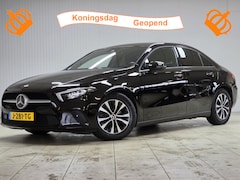 Mercedes-Benz A-klasse - 180 Business Solution/ LED Koplampen/ Wide-Screen/ Stoelverw./ Camera/ Zwarte-Hemel/ 16''