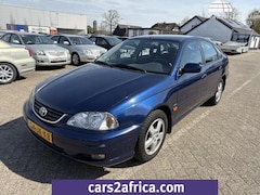 Toyota Avensis - 1.8-16V Linea Luna