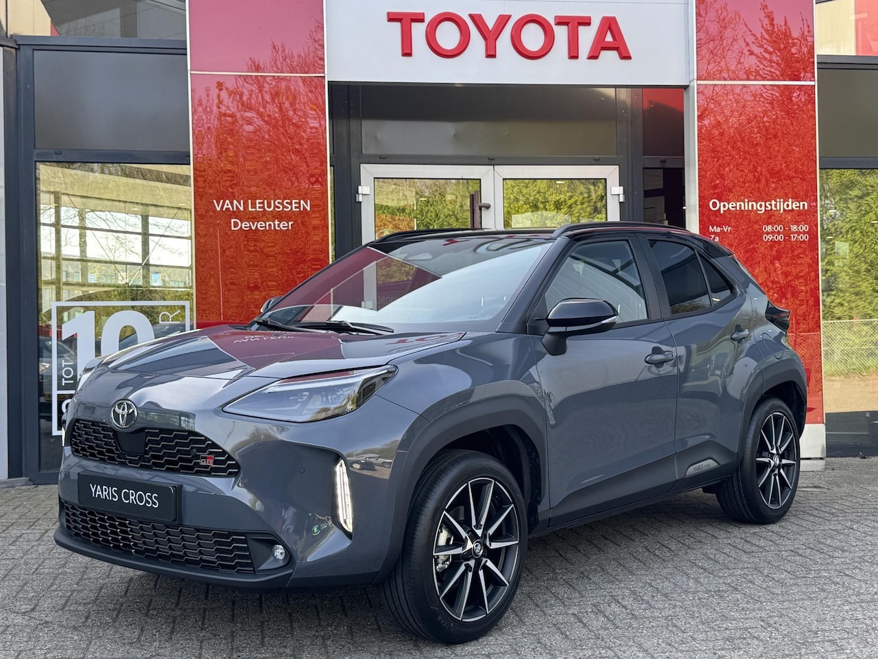 Toyota Yaris Cross - 1.5 Hybrid 130 GR SPORT NIEUW DIRECT UIT VOORRAAD LEVERBAAR ! - AutoWereld.nl