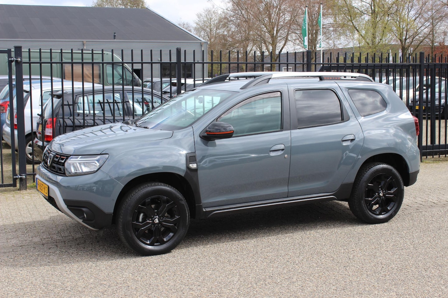 Dacia Duster - 1.0 TCe Bi-Fuel Extreme 1.0 TCe Bi-Fuel Extreme, trekhaak! - AutoWereld.nl