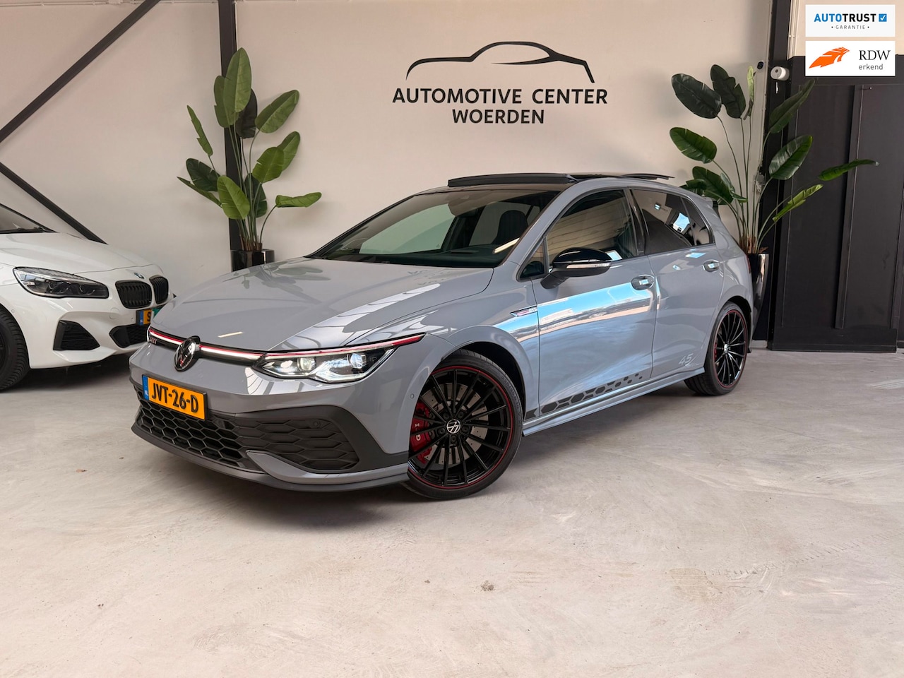 Volkswagen Golf - 2.0 TSI GTI 45 JAAR AKRAPOVIC DSG PANO CAMERA IQ HK SFEERVERLICHTING - AutoWereld.nl