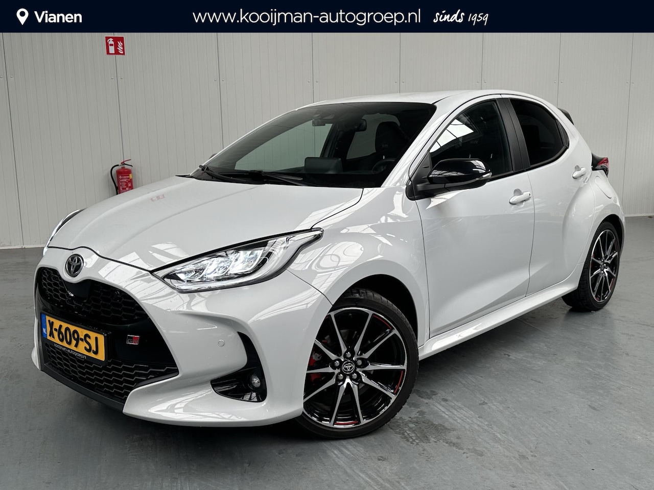 Toyota Yaris - 1.5 Hybrid GR Sport SLECHTS 48.043KM, LUXE OPTIES, NEDERLANDSE AUTO!! - AutoWereld.nl